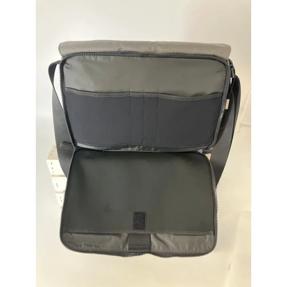 MICHAEL KORS NWT PARKER LG CHARCOAL CANVAS MESSANGER BAG